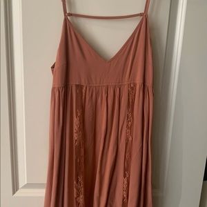 Lingerie/Nighty ~ Peachy Color ~ Sz Med ~ 6 Sheer Lacy Panels!